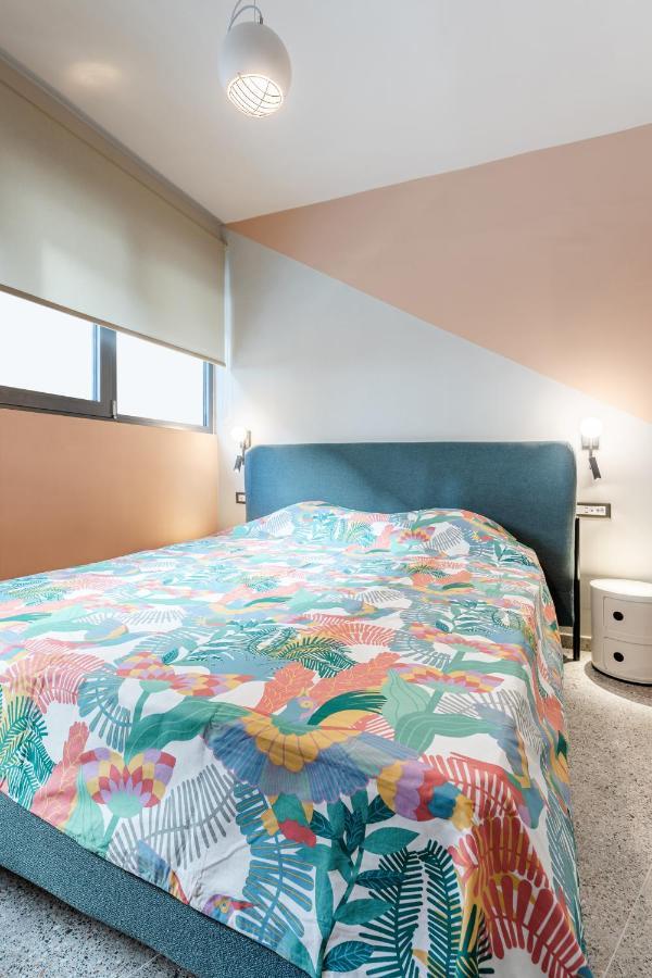 Pop Art Homm In Groovy Koukaki Apartamento Atenas Exterior foto